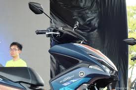 Yamaha y15zr,antara motor yang sekarang hot di pasaran dan mendapat permintaan yang sangat tinggi. Yamaha Y15zr Doxou Dan Nvx Doxou Masuk Pasaran Malaysia Gohed Gostan