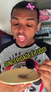 Adriele: A Menina Sincera e Divertida