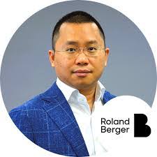 Jonathan Yan's Instagram, Twitter & Facebook