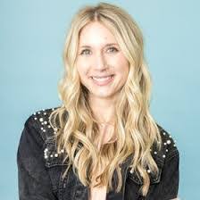 Aubrey Cummings's Instagram, Twitter & Facebook