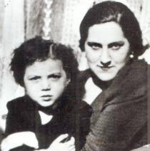 Masha Zhak and her mother Dina Kitt