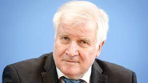 Dies ist einer von den fehlern, die languagetool erkennen kann. Corona Deutschland Innenminister Seehofer Mit Corona Infiziert Lausitzer Rundschau