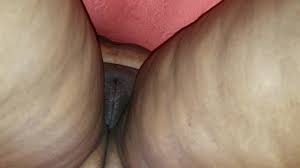 Sexy ebony pussy upskirt