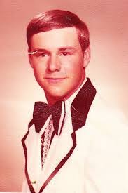 Dale Hands's Instagram, Twitter & Facebook