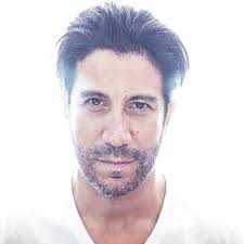 Gianni Capaldi (@OfficialGianni)