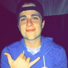 Dylan bitz (@bitzinpeaces)