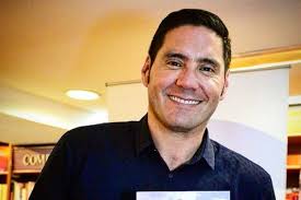 Y este fue el caso del animador pancho saavedra. El Desesperado Llamado De Pancho Saavedra Por Novio De Contra Viento Y Marea