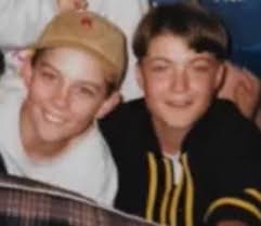 I have been thinking about Maddock a lot lately this Father's Day. There  are so many men that deserve recognition as being simply great Dads. At  Moms funeral who was there -