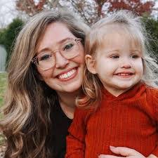 Victoria Covington's Instagram, Twitter & Facebook