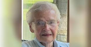 Lois B. MacFarlane Obituary