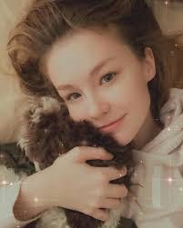 Nadia Blum's Instagram, Twitter & Facebook