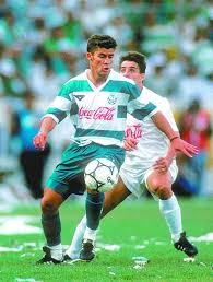 Het mexicaans voetbalelftal is een team van voetballers dat mexico vertegenwoordigt bij internationale wedstrijden zoals de (kwalificatie)wedstrijden voor het wereldkampioenschap voetbal en de concacaf gold cup. Estas Son Todas Las Finales De Santos