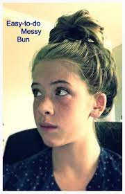 Easy To Do Messy Bun Flip Your Head Upside Down And Tie It With A Hair Elastic Cute Simple And Great For Summer Pretty Hairstyles Hair Elastics Hair
