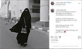Check spelling or type a new query. Diam Seribu Bahasa Saat Diisukan Jadi Istri Kedua Sunu Umi Pipik Akhirnya Buka Suara Hingga Bicara Mengenai Hinaan Orang Yang Menghina Orang Lain Dia Sedang Menghina Dirinya Sendiri