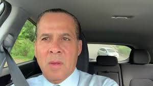 Próximo a termina el embreado del área del las vaqueras pincho en el camino  Los Romero trabajo en equipo @Miguel_Romero_ @CamaraConPR poniendo TUS  CALLES AL DÍA .