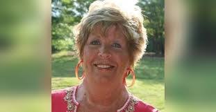 Lee Albertson's Instagram, Twitter & Facebook