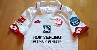 Profile page for mainz football player robin quaison (midfielder). Nach Saisonende Getragenes Mainz 05 Trikot Von Robin Quaison
