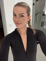 Teresa Dryden's Instagram, Twitter & Facebook