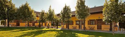 La casa se encuentra situada en castejón de sos, en pleno valle de benasque, pirineo aragonés. La Estibialla Apartamentos Valle De Benasque Pirineo De Huesca