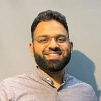 Omer Aslam's Instagram, Twitter & Facebook