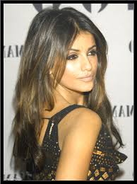 Sur cheveux bruns, la patience est de mise, car. Balayage Sur Cheveux Chatain Comment Le Realiser Soi Meme