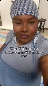 Hannah Hasan is Master Storyteller, Spoken Word Poet and Speaker. I am  Queen is an original concept with real stories, individually crafted and  penned by Hannah. In addition to her work as