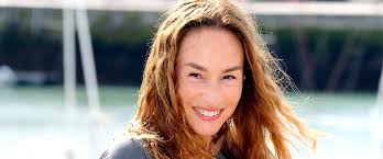 Qu'elle ait été devant une caméra ou sur les planches d'un théâtre, le public a toujours pu suivre son heureusement pour vanessa demouy, depuis son déménagement à sète, dans l'hérault, sur le lieu du tournage de demain nous appartient, la. Vanessa Demouy Avait Peur De Quitter Demain Nous Appartient Elle Se Confie