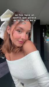 Outfit de Bride to Be: ¿Acierto o No?