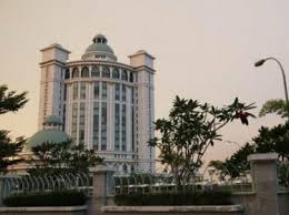 Başlangıçta tapınak sadece küçük oldu attap kulübe, hiçbir çimento zemin ve böyle borulu su ve. Hotel Deals 2021 Jalan Baru Sri Muniswarar Temple Prices