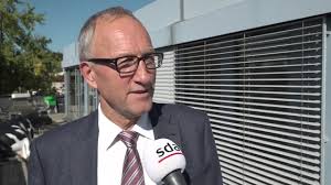 Wir haben uns dem zuger peter hegglin… Video Peter Hegglin Zu Seiner Bundesratskandidatur 96 Prozent Der Reaktionen Waren Positiv