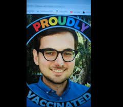 Apie besididžiuojančius vakcina ir juokingus Facebook vertimus