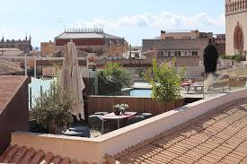 Terrasse Sur Le Toit Terrasse Mediterraneen Architecture Toit Vieil Immeuble Piscine Sur Le Toit Batiment Historiquement Piscine Perspective Pikist