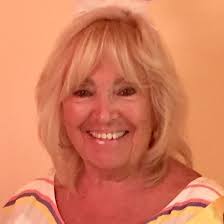 What a rude bitch. If a man did that to a woman, he would be trashed from  her to kingdom come.