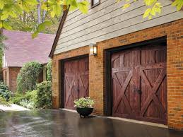 Let's demystify rustic garage doors and explain why this style is making such a huge splash in home design circles. Garage Door Buying Guide Diy