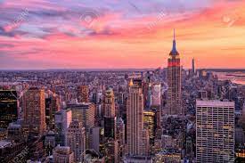 New York City Midtown Avec L Empire State Building A Coucher De Soleil Extraordinaire Banque D Images Et Photos Libres De Droits Image 33456603
