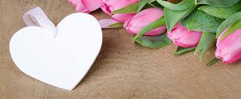 Romantisch oder witzig, für den freund, die familie oder nachbarn, mit von herzen geschenkten, kleinen aufmerksamkeiten wird das leben einfach schöner. Geschenke Zum Frauentag Schone Frauentagsgeschenke