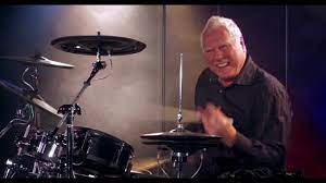 Cesar zuiderwijk praat over zijn jeugddroom en hoe hij die werkelijkheid gemaakt heeft. Cesar Zuiderwijk Golden Earring Speelt Radar Love Op De Elektronische Drums Td 30kv Youtube