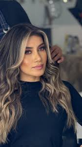 ¡Perfección total! 🫶🏻❤️, Nosotros amamos cada detalle del cambio!, ¿Y tú?  ¿Qué esperas para tu transformación de look? ✨❤️, #balayage  #wellapassionistas #cambiodelook #wella #amor ...