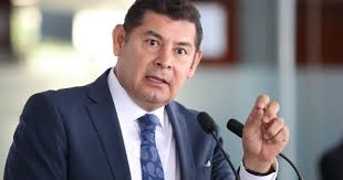 Beneficia Alejandro Armenta a empresa de exdiputado, para expedir licencias  y documentos oficiales