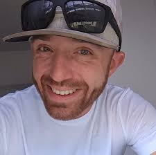 Is bartender required to sign envelope?