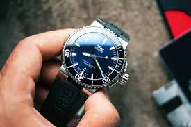 No matter the brand or size of your piano, it has been assigned a serial number. Oris Aquis Date Blue Dial Keepthetime Com For Watch Geeks