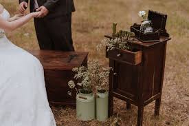 La naturaleza en su esplendor, poder personalizar la boda al detalle como tu. Como Decorar Una Boda Al Aire Libre Rustica Y Vintage Decoracion Bodas