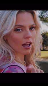 Renne Rise Vs Erika Wiley