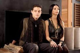 The Twilight Saga Breaking Dawn Part 2 Rami Malek Pin By Twilight Saga On Couples De Twilight Twilight Saga Benjamin Twilight Breaking Dawn
