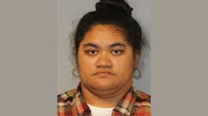 A 24-year-old former Bank of Hawaii teller is indicted for allegedly  embezzling more than $40,000 from bank customers. ⬇️