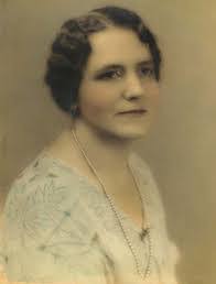 Esther Hooker's Instagram, Twitter & Facebook