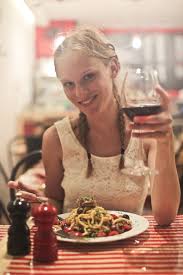 Russian women are amongst the most charming women in the world. Romanian Dating Services Things To Keep In Mind Free Dating Reviews Fundacion Leonardo Diaz