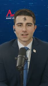 Only the modern day Democrat party would refuse to clap for a teenager  suffering from cancer.