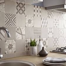 Les Produits Les Conseils Et Les Idees Pour Le Bricolage La Decoration Et Le Jardin Leroy Merlin Carrelage Mural Cuisine Carrelage Cuisine Carrelage