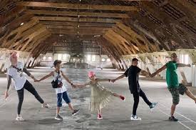 With thalita latief, marcell darwin, melvin giovanie, tsania marwa. Anak Indigo Ngaku Saksikan Kekejaman Jepang Di Lawang Sewu Semarangpos Com Kisah Unik Semarangpos Com